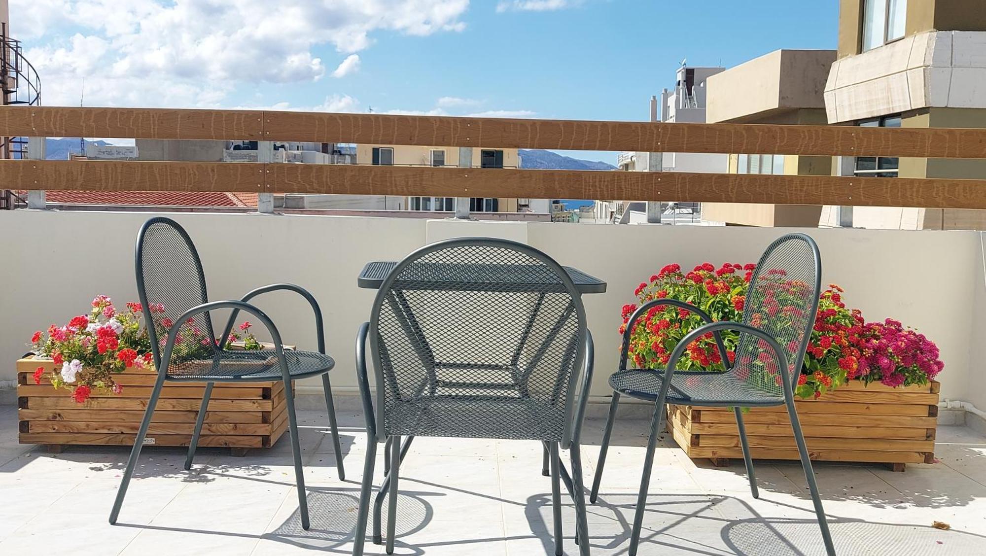 The Blue Apartment In The Heart Of Heraklion Εξωτερικό φωτογραφία